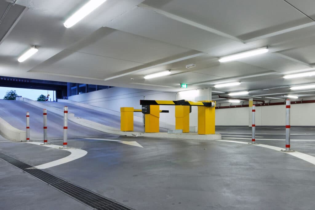 Parkhaus in der Nähe von Asia 5 Sterne
